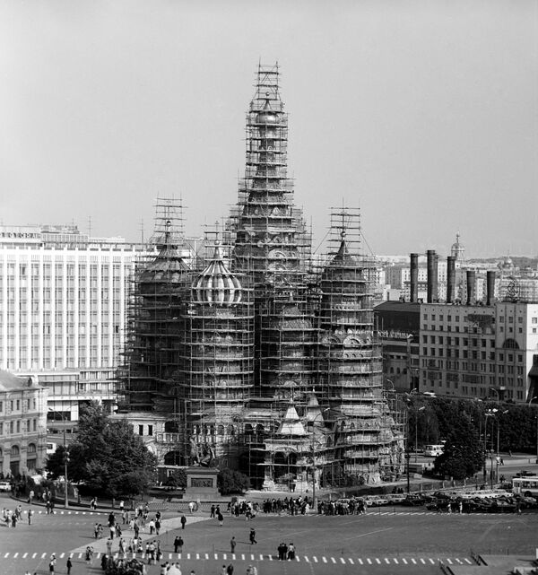 Restaurarea Catedralei Sfântul Vasile din Moscova din Piața Roșie, Moscova. 1979 - Sputnik Moldova