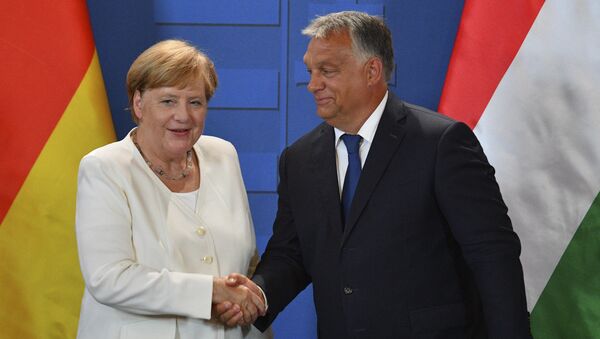Angela Merkel Viktor Orban - Sputnik Moldova-România