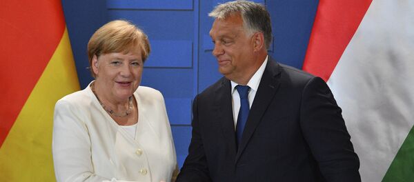 Angela Merkel Viktor Orban Angela Merkel Viktor Orban - Sputnik Moldova-România