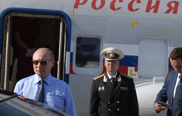 Vladimir Putin, înainte de întrevederea cu Emmanuel Macron - Sputnik Moldova