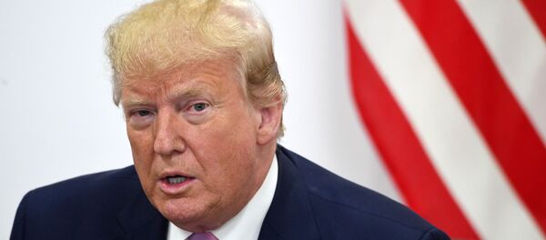 Президент США Дональд Трамп во время беседы с президентом РФ Владимиром Путиным Президент США Дональд Трамп во время беседы с президентом РФ Владимиром Путиным - Sputnik Молдова