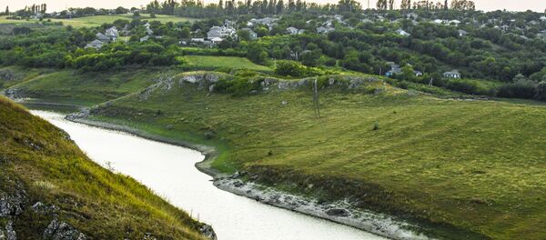 Река Чугур рядом с селом Вэратик - Sputnik Moldova