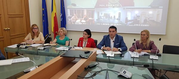 Lixandru Florin, Ecaterina Andronescu - Sputnik Moldova-România