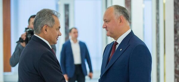 Președintele Igor Dodon și ministrul rus al Apărării, Serghei Șoigu - Sputnik Moldova-România
