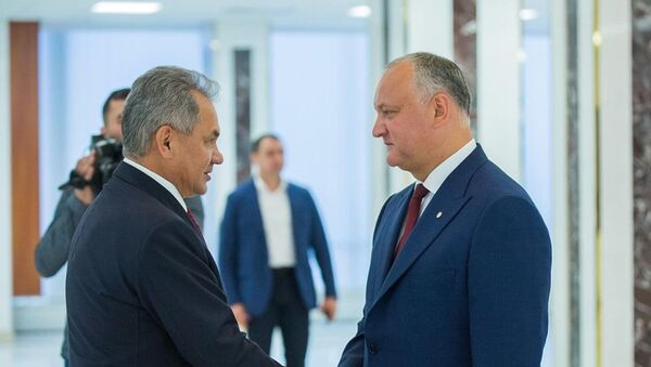 Președintele Igor Dodon și ministrul rus al Apărării, Serghei Șoigu - Sputnik Moldova