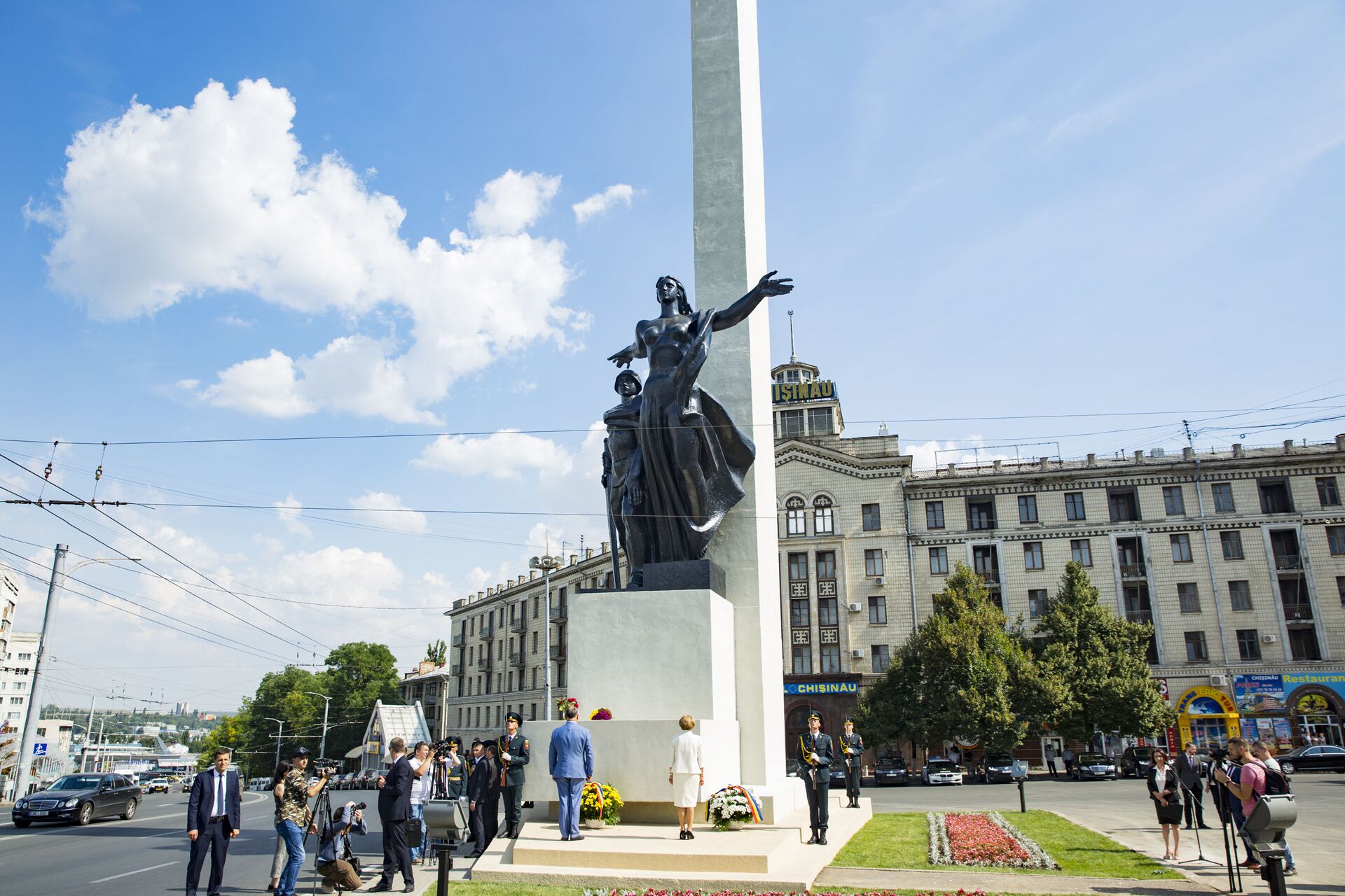 Памятник в честь освобождения Молдавии - Sputnik Молдова, 1920, 24.08.2022