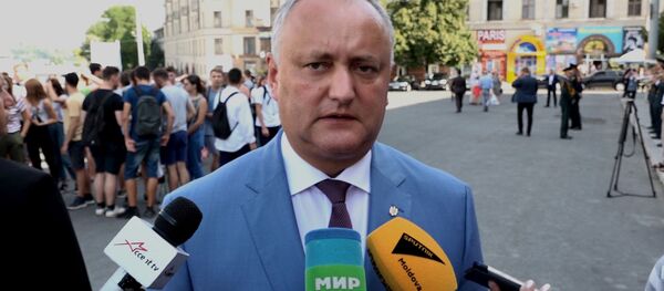 Додон рассказал подробности встречи с Шойгу: о чем они говорили Додон рассказал подробности встречи с Шойгу: о чем они говорили - Sputnik Молдова