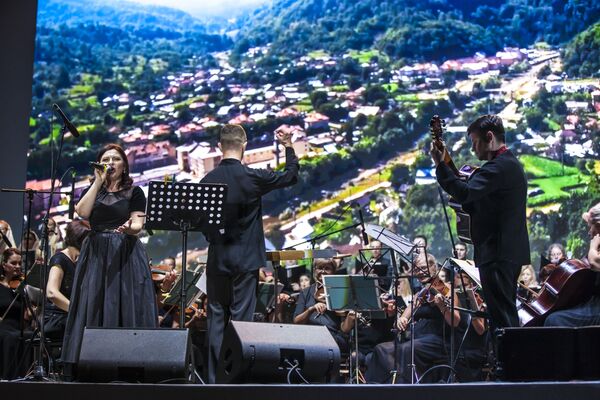 Джета Бурлаку на концерте в честь 75-летия освобождения Молдовы от фашизма - Sputnik Молдова