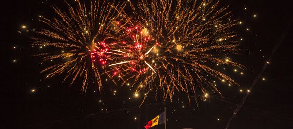 Салют в честь 75-летия освобождения Молдовы от фашизма Салют в честь 75-летия освобождения Молдовы от фашизма - Sputnik Молдова