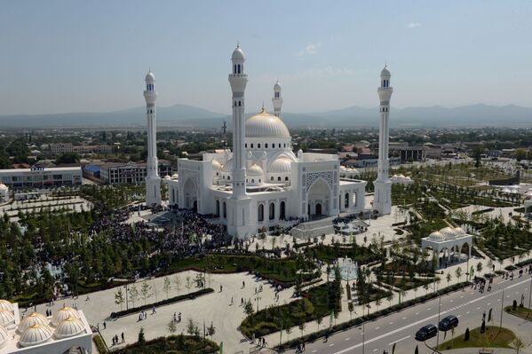 Открытие мечети Гордость мусульман имени пророка Муххаммеда в Шали - Sputnik Moldova-România
