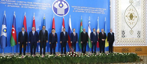 Премьер-министр РФ Д.Медведев принимает участие в заседании Совета глав правительств СНГ в Душанбе - Sputnik Молдова