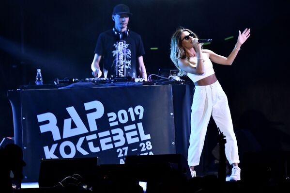 Хип-хоп исполнительница Екатерина Ткаченко (Лил Кейт) выступает на фестивале Rap Koktebel в Крыму - Sputnik Молдова