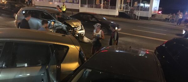 Accident rutier pe str. Alecu Russo din Chișinău Accident rutier pe str. Alecu Russo din Chișinău - Sputnik Молдова