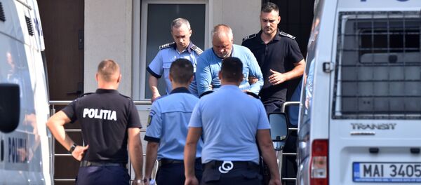 Anchetatorii români fac percheziții în casa lui Gheorghe Dinca  - Sputnik Moldova