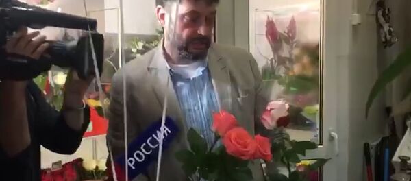 Кирилл Вышинский купил цветы маме, жене и Татьяне Москальковой  - Sputnik Moldova-România