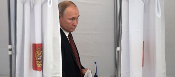 Президент РФ В. Путин принял участие в голосовании на выборах депутатов Мосгордумы - Sputnik Молдова