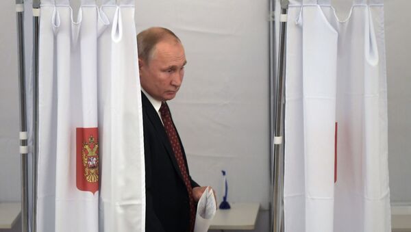 Президент РФ В. Путин принял участие в голосовании на выборах депутатов Мосгордумы - Sputnik Молдова