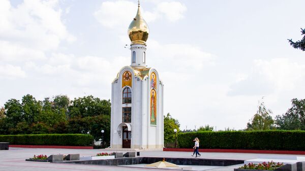 Часовня на Мемориале славы города Тирасполь, вечный огонь - Sputnik Молдова