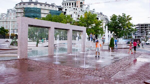 Поющие фонтаны в городе Тирасполь - Sputnik Молдова