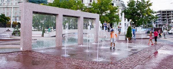 Поющие фонтаны в городе Тирасполь - Sputnik Молдова