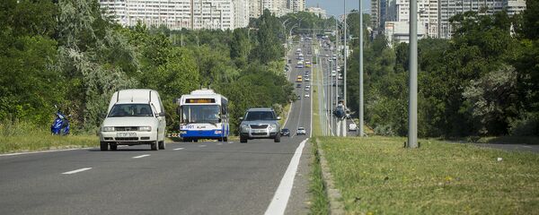 Первый троллейбус в аэропорт  - Sputnik Moldova