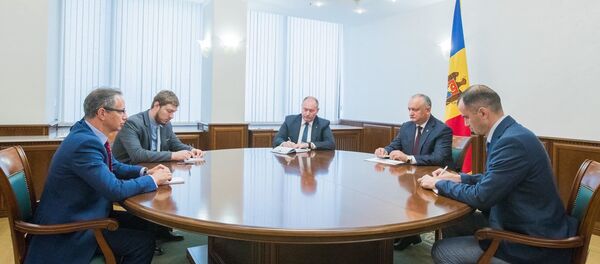 Встреча президента Молдовы Игоря Додона с главой миссии ОБСЕ в республике Клаусом Нойкирхом - Sputnik Молдова