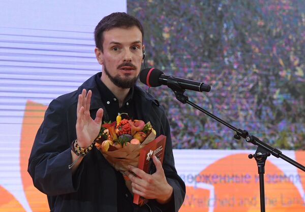 Награждение лауреатов конкурса имени Андрея Стенина состоялось в Москве - видео Награждение лауреатов конкурса имени Андрея Стенина состоялось в Москве - видео - Sputnik Молдова