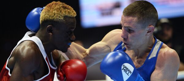 Нкоси Натан Луната (Конго) и Дорин Букша (Молдова) на ЧМ по боксу Нкоси Натан Луната (Конго) и Дорин Букша (Молдова) на ЧМ по боксу - Sputnik Молдова
