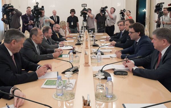 Сверка часов в рамках визита в Москву: итоги переговоров Попеску и Лаврова Сверка часов в рамках визита в Москву: итоги переговоров Попеску и Лаврова - Sputnik Молдова