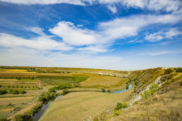 Orheiul Vechi se poate lăuda cu una dintre cele mai frumoase panorame din Republica Moldova.
 - Sputnik Moldova