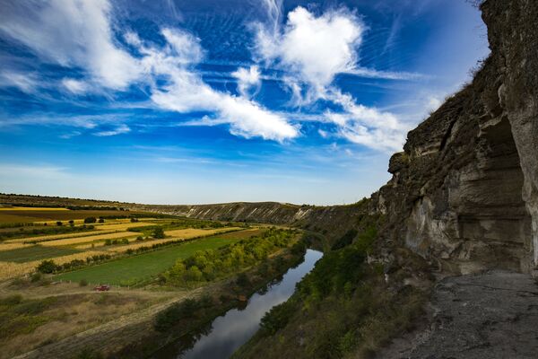 Imagini care îți taie respirația: Splendoarea toamnei la Orheiul Vechi - Sputnik Moldova