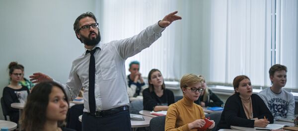 Учитель истории лицея НИУ ВШЭ Сергей Цибульский - Sputnik Moldova-România