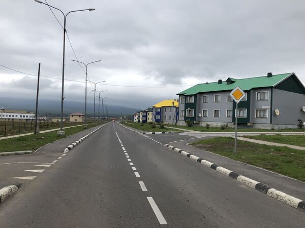 Не надо нам ваших японий: жители Курил хотят оставаться в России Не надо нам ваших японий: жители Курил хотят оставаться в России - Sputnik Молдова