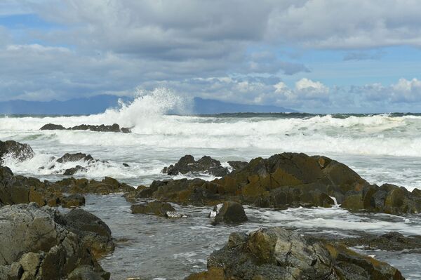 Не надо нам ваших японий: жители Курил хотят оставаться в России Не надо нам ваших японий: жители Курил хотят оставаться в России - Sputnik Молдова