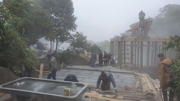 Строители из Узбекистана: на Курилах не обманывают — это не Москва - Sputnik Молдова