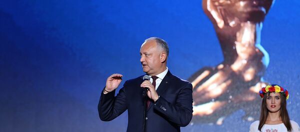 Igor Dodon, la ceremonia de încheiere a Festivalului „TEFI-Sodrujestvo” Igor Dodon, la ceremonia de încheiere a Festivalului „TEFI-Sodrujestvo” - Sputnik Moldova