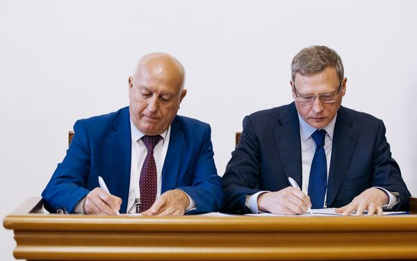 Подписание договоров, МРЭФ 2019 - Sputnik Молдова