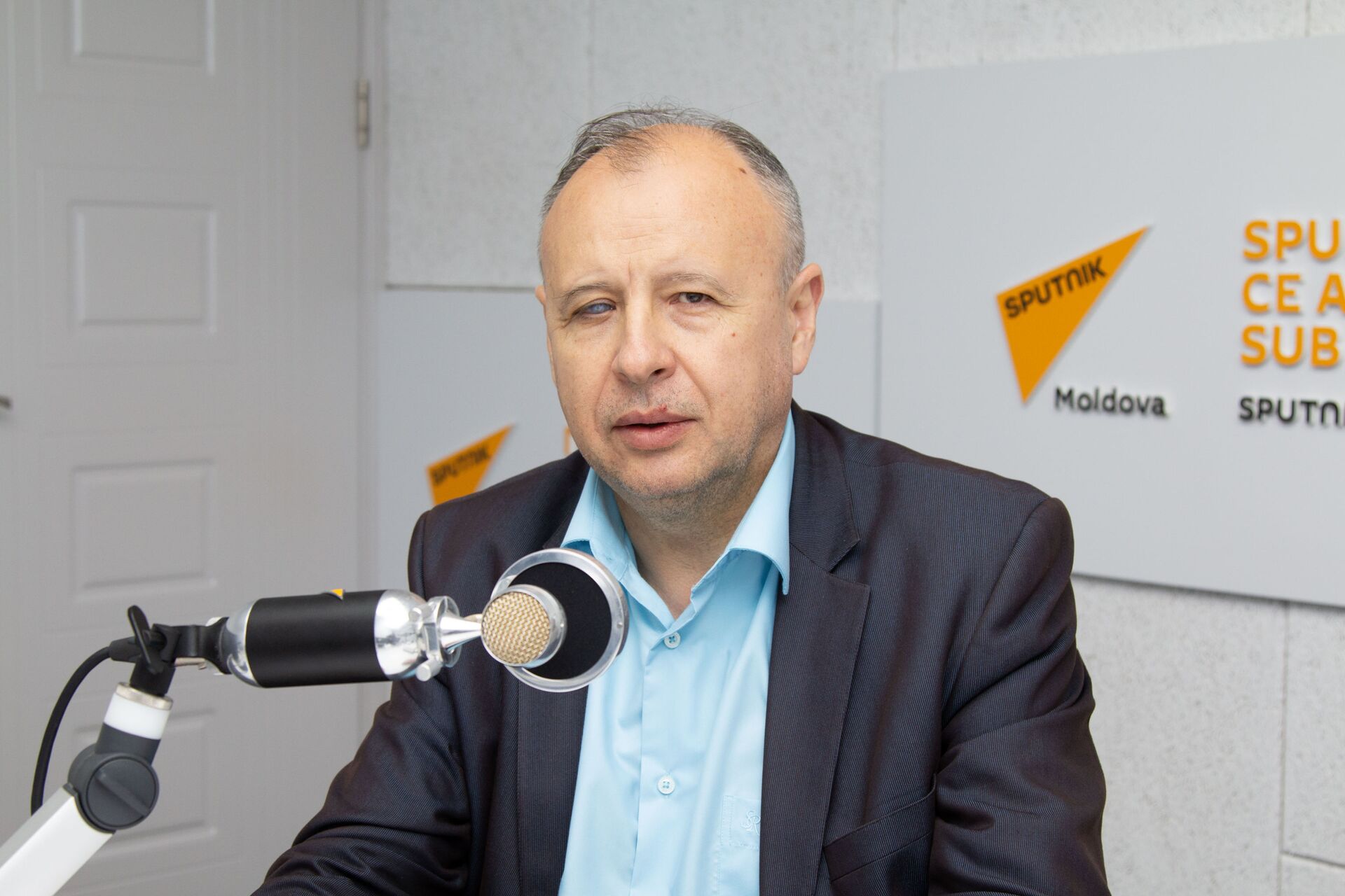 Expert: Socialiștii trebuie fie să conducă Guvernul, fie să meargă la anticipate - Sputnik Moldova, 1920, 10.02.2021
