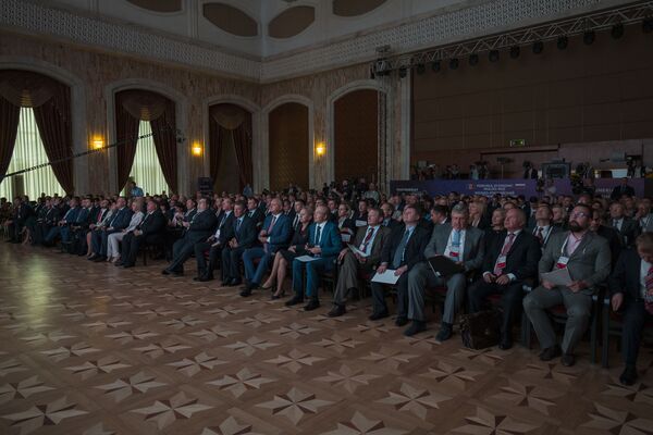 Перед началом пленарного заседания состоялась презентация фильма-визитной карточки Молдовы. - Sputnik Молдова