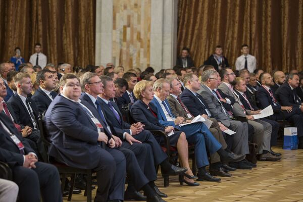 Выступления на пленарном заседании вызвали интерес со стороны присутствующих - Sputnik Молдова