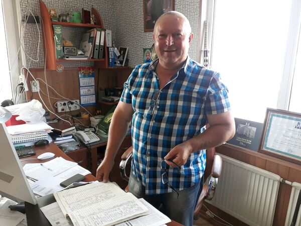Токайские вина Курильским островам: как венгр Тибор на Итурупе бизнесом занимается Токайские вина Курильским островам: как венгр Тибор на Итурупе бизнесом занимается - Sputnik Молдова