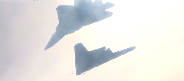 БПЛА «Охотник» совершил первый совместный полет с истребителем 5-го поколения Су-57 - Sputnik Молдова