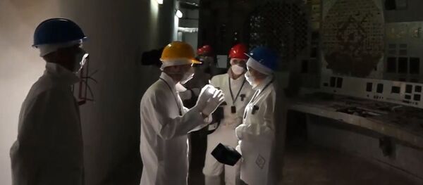 Радиоактивный маршрут: туристов начали пускать в 4-й энергоблок ЧАЭС - Sputnik Молдова