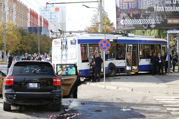 Coincidență stranie de numere în accidentul fatal de la Buiucani Coincidență stranie de numere în accidentul fatal de la Buiucani - Sputnik Moldova-România