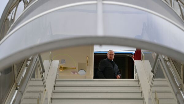 Президент РФ В. Путин прибыл в Париж на церемонию прощания с бывшим президентом Франции Ж. Шираком - Sputnik Moldova-România