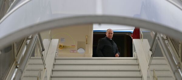 Президент РФ В. Путин прибыл в Париж на церемонию прощания с бывшим президентом Франции Ж. Шираком - Sputnik Moldova-România