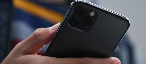 Старт продаж новых iPhone в России - Sputnik Молдова