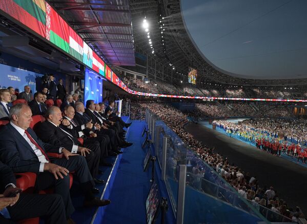 Президент РФ Владимир Путин на торжественной церемонии закрытия II Европейских игр в Минске - Sputnik Молдова