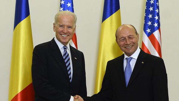 Traian Basescu și Joe Biden - Sputnik Moldova-România