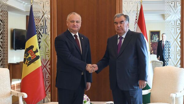 Встреча президента Молдовы Игоря Додона и президента Таджикистана Эмомали Рахмона в Ашхабаде - Sputnik Молдова